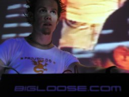 mad_31_20090606_1082607447